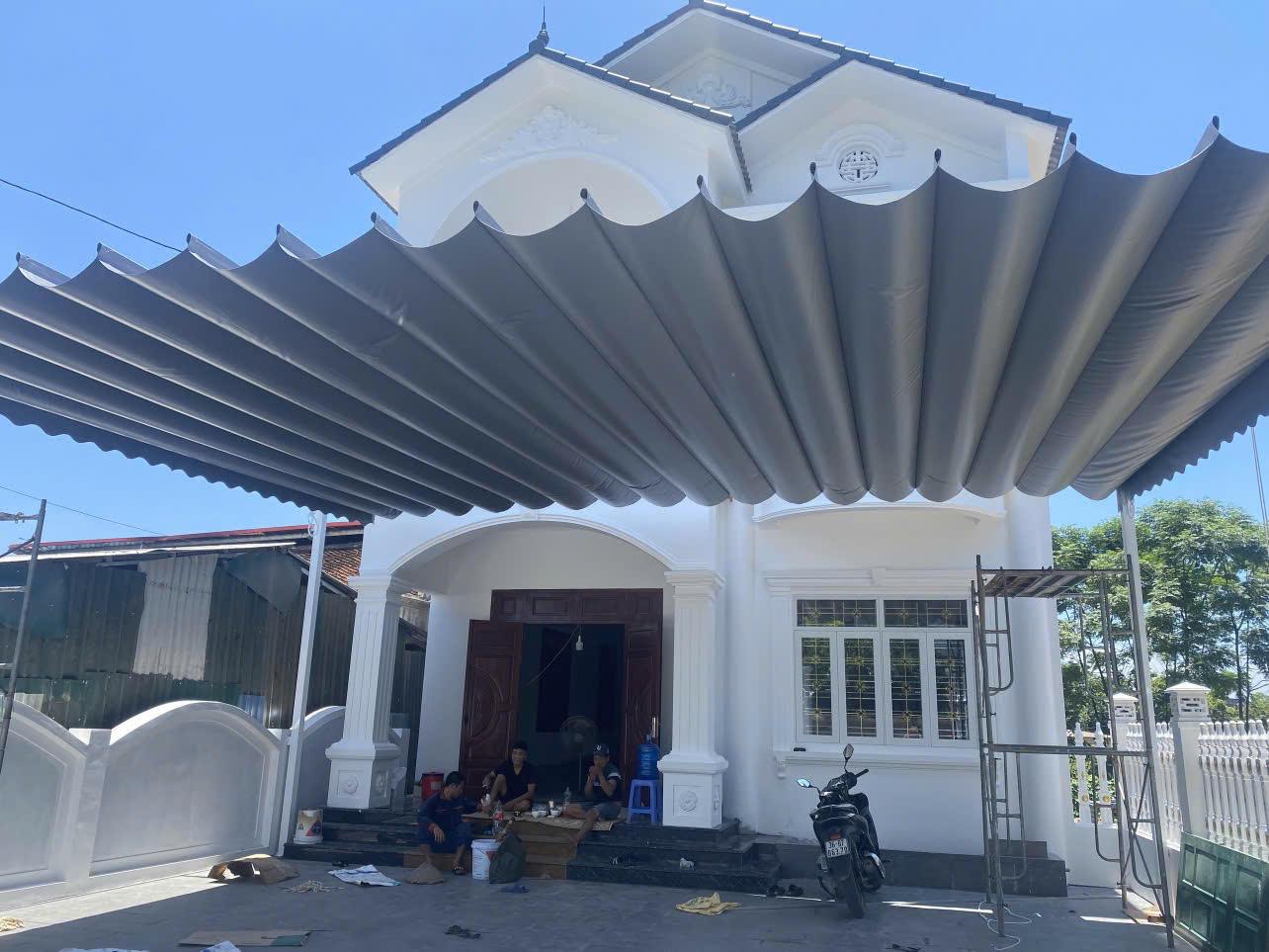 Mái bạt xếp Nhà hàng, Cafe
