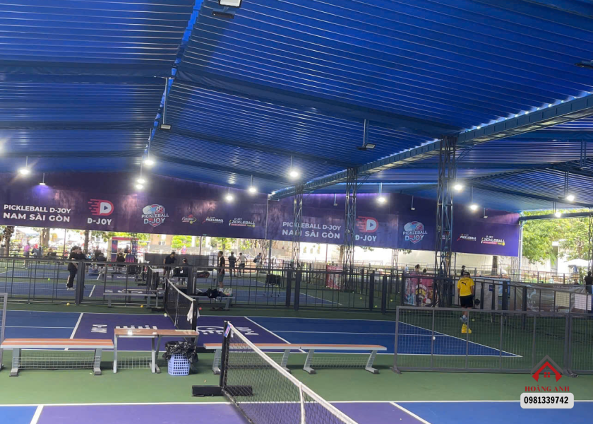 Thi Công Mái Che Sân Pickleball 